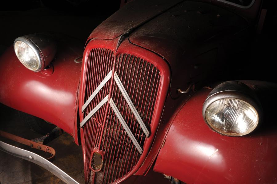  Citroen Traction Avant Decouvrable 1938 года  (фото 3 из 6)